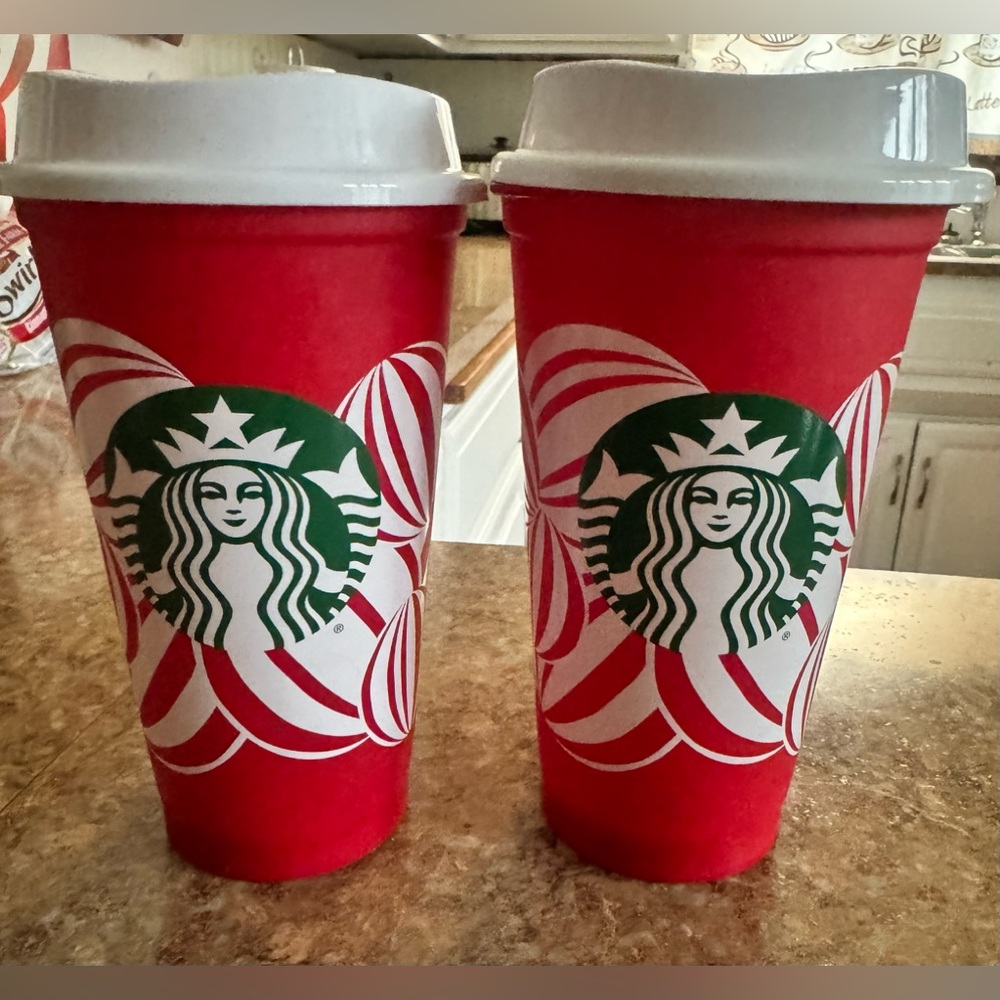 Starbucks set of 2 Reusable Cups w/ Lids